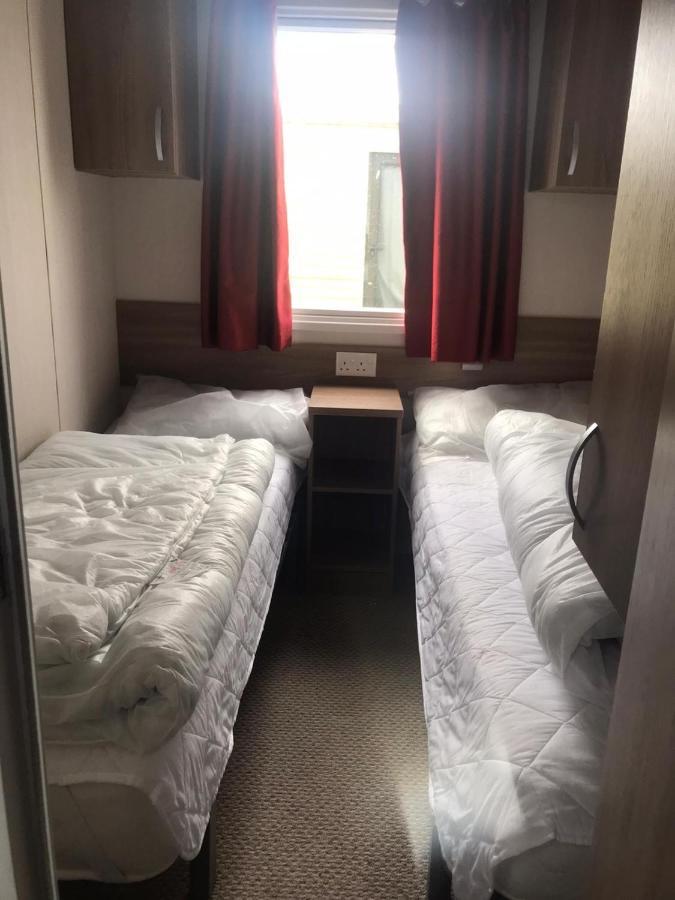 Swift Loire Hotell Jaywick Sands Exteriör bild